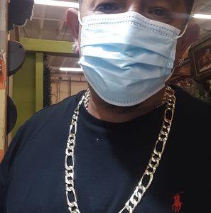 Meet your Posher, Chavez